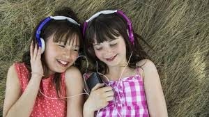 girls listen to the radio