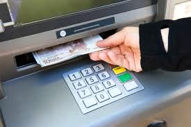 take out money (ATM)